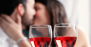 お酒が飲めると恋愛が上手くいきやすい、意外な理由5選