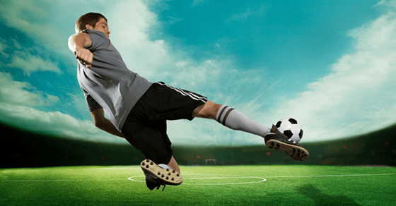 女性がトキめくモテるスポーツTOP２：ボールを蹴り、走るサッカー