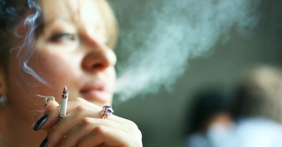 ピル使用者がタバコを吸うと死亡リスクが何倍も高くなる